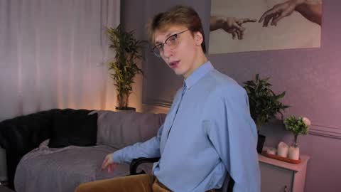 Adrian online show from December 2024 11:00:01 AM
