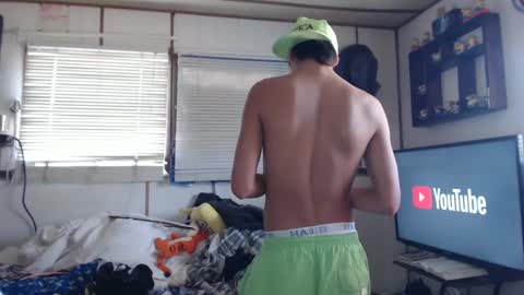 adrian_peter22cm online show from January 2025 05:20:01 PM