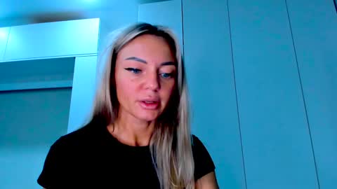 Adriana online show from January 2025 02:28:02 PM