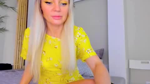 Adriana online show from February 2025 02:48:02 PM