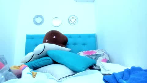 adriana online show from September 2025 04:19:01 PM