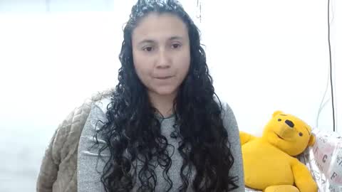 Adriana Tellez online show from October 2025 04:47:02 PM