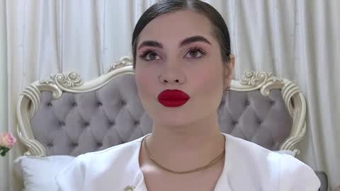 Snapshot of adrianatores chatting on November 2025 06:38:02 AM AdrianaTores online show from November 2025 06:38:02 AM