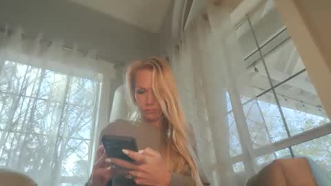 Snapshot of adventurouscpl2469 chatting on November 2025 04:51:01 PM Sexdollx4u online show from November 2025 04:51:01 PM