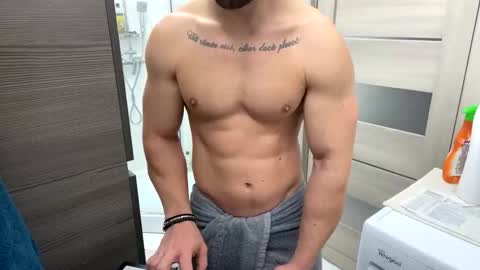 Snapshot of advp69 chatting on October 2025 05:44:02 AM Mrrfitt online show from October 2025 05:44:02 AM