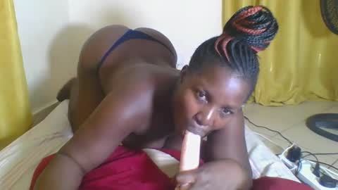 Snapshot of africanbeauty4 chatting on October 2025 12:06:01 AM ELIZABETH online show from October 2025 12:06:01 AM