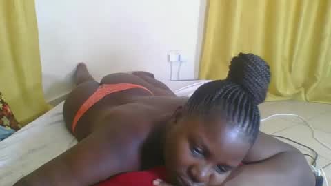 Snapshot of africanbeauty4 chatting on October 2025 08:24:02 AM ELIZABETH online show from October 2025 08:24:02 AM