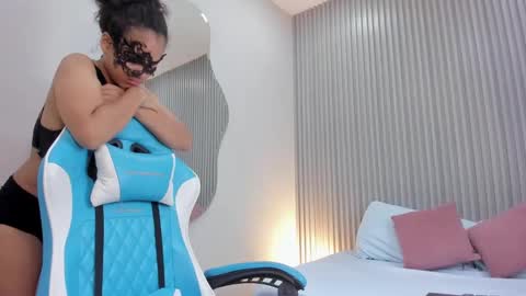 Snapshot of agata18_ chatting on October 2025 01:02:02 PM A G A T A online show from October 2025 01:02:02 PM