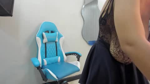 Snapshot of agata18_ chatting on November 2025 12:28:02 PM A G A T A online show from November 2025 12:28:02 PM