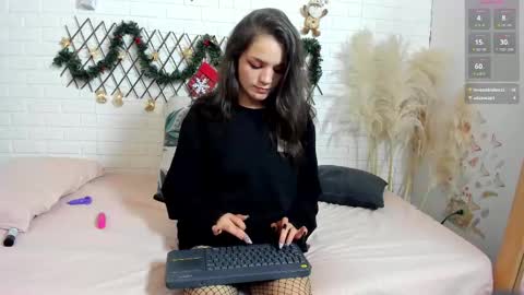 agata__rose online show from December 2024 03:00:02 PM