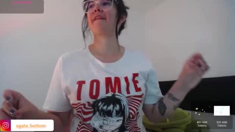 Agata online show from October 2025 09:45:01 PM