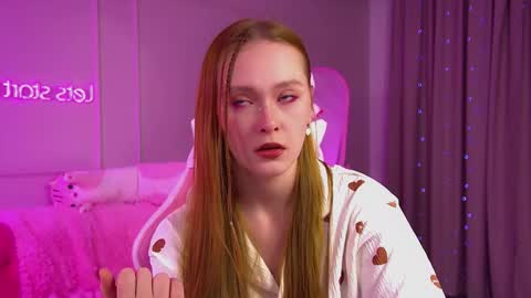 Snapshot of agatafoxley chatting on September 2025 06:57:02 PM AgataFoxley online show from September 2025 06:57:02 PM