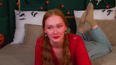 Snapshot of agatafoxley chatting on November 2025 06:16:02 AM AgataFoxley online show from November 2025 06:16:02 AM