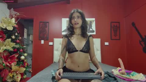 agata  online show from December 2024 12:49:01 PM