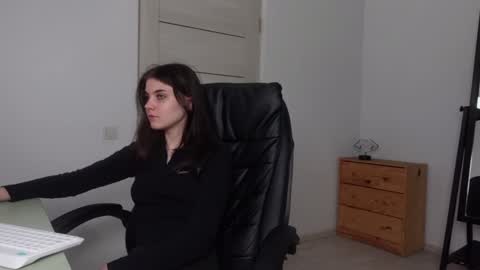 Agelina Lilly Laura online show from January 2025 09:24:01 PM