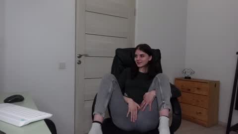 Agelina Lilly Laura online show from January 2025 09:02:01 PM