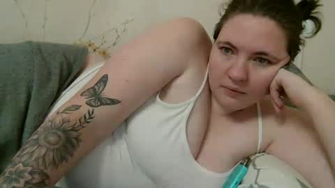 Snapshot of aglaya_fame chatting on December 2024 09:18:02 PM Aglaya Fame online show from December 2024 09:18:02 PM