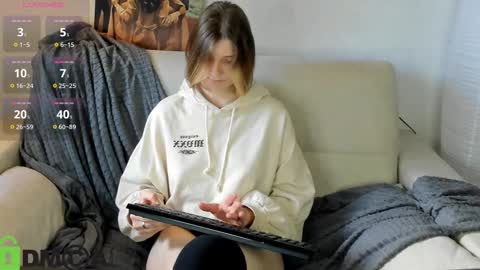 Agnes online show from September 2025 07:54:01 AM