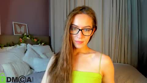 Snapshot of agnes_wells chatting on November 2025 09:19:01 AM agnes wells online show from November 2025 09:19:01 AM