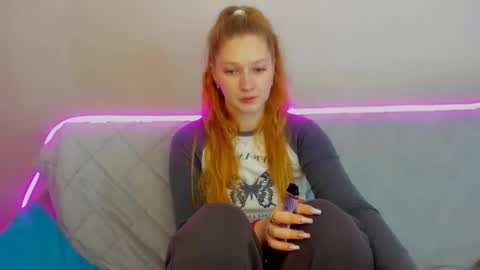 Snapshot of agnesarden chatting on October 2025 11:25:01 AM AgnesArden online show from October 2025 11:25:01 AM