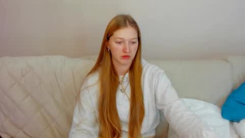 Snapshot of agnesarden chatting on November 2025 06:46:02 PM AgnesArden online show from November 2025 06:46:02 PM