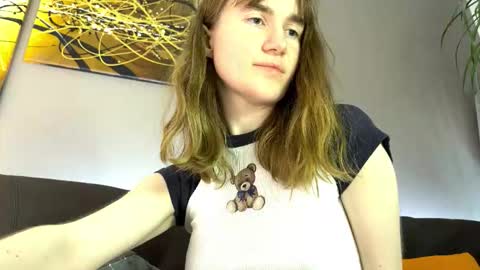 agniia___ online show from November 2025 02:43:02 AM