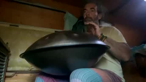 Juan online show from March 2025 06:05:02 PM