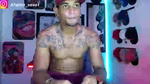 Snapshot of aharon_sexo1 chatting on January 2025 04:23:01 AM Aharon  Zamora online show from January 2025 04:23:01 AM