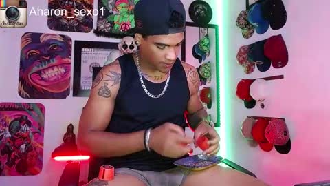 Snapshot of aharon_sexo1 chatting on January 2025 02:47:01 AM Aharon  Zamora online show from January 2025 02:47:01 AM