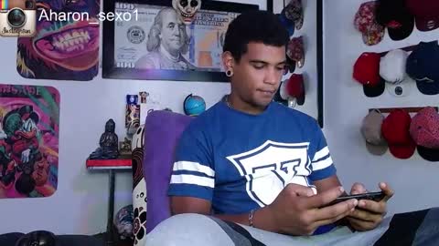 Snapshot of aharon_sexo1 chatting on January 2025 07:00:01 PM Aharon  Zamora online show from January 2025 07:00:01 PM