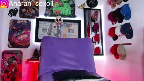 Snapshot of aharon_sexo1 chatting on February 2025 11:58:02 PM Aharon  Zamora online show from February 2025 11:58:02 PM