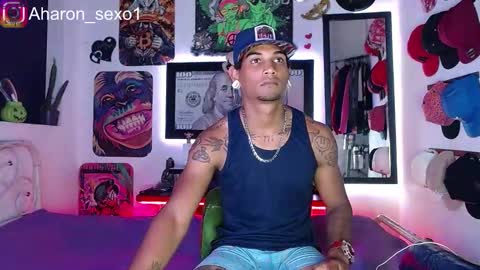 Snapshot of aharon_sexo1 chatting on March 2025 01:37:02 AM Aharon  Zamora online show from March 2025 01:37:02 AM
