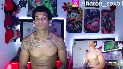 Snapshot of aharon_sexo1 chatting on March 2025 04:08:02 AM Aharon  Zamora online show from March 2025 04:08:02 AM