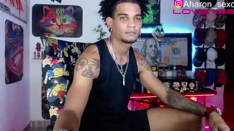 Snapshot of aharon_sexo1 chatting on October 2025 01:24:01 AM Aharon  Zamora online show from October 2025 01:24:01 AM