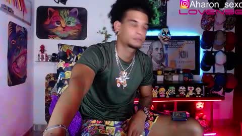 Snapshot of aharon_sexo1 chatting on October 2025 10:50:01 PM Aharon  Zamora online show from October 2025 10:50:01 PM