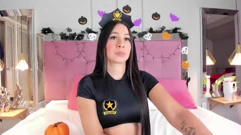 Snapshot of ahincale chatting on October 2025 08:21:02 PM AHINOA online show from October 2025 08:21:02 PM