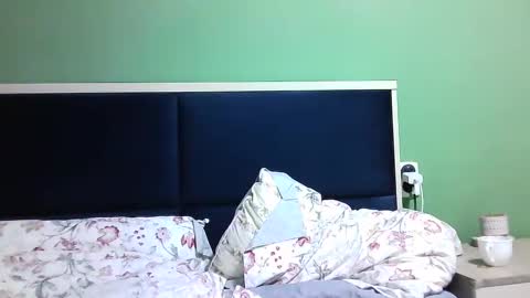 Snapshot of ahotkitty18 chatting on December 2024 01:54:01 PM Selena online show from December 2024 01:54:01 PM