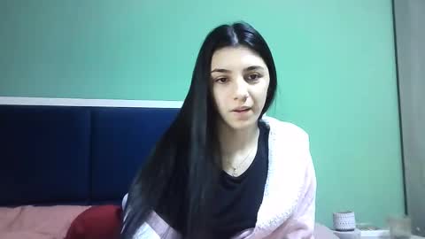 Snapshot of ahotkitty18 chatting on December 2024 07:59:02 AM Selena online show from December 2024 07:59:02 AM