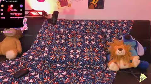 Snapshot of ahsleysnow chatting on October 2025 12:25:01 AM AHSLEY online show from October 2025 12:25:01 AM