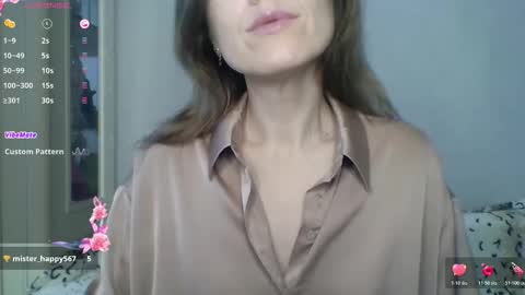 Snapshot of ahtena chatting on November 2025 07:00:01 AM Ahtena online show from November 2025 07:00:01 AM