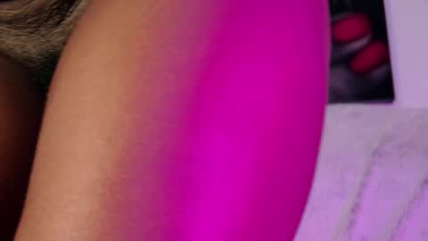 Aida  online show from October 2025 04:38:02 PM