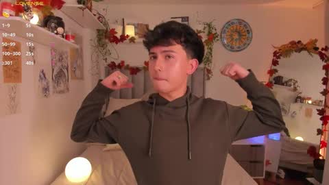 Snapshot of aidan_hale chatting on October 2025 10:10:01 PM A H online show from October 2025 10:10:01 PM