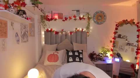 Snapshot of aidan_hale chatting on October 2025 12:44:02 AM A H online show from October 2025 12:44:02 AM