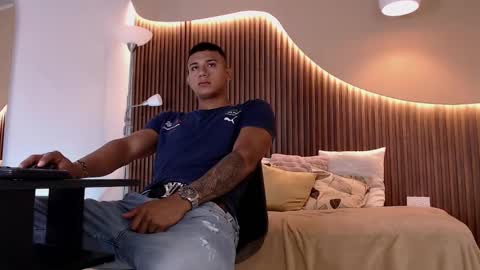 Aiden online show from October 2025 01:10:01 PM