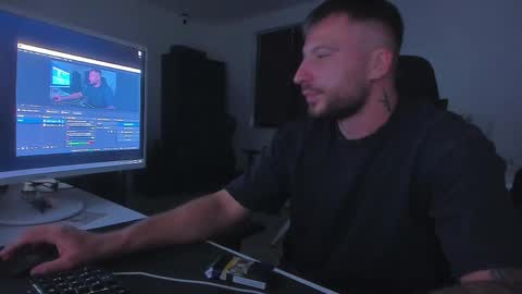 Aiden online show from September 2025 03:50:02 PM