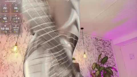 Snapshot of aihnoa_split chatting on September 2025 01:25:02 PM AIHNOA online show from September 2025 01:25:02 PM