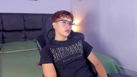 Aiden  online show from September 2025 11:55:01 AM