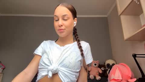 Katie online show from September 2025 06:47:02 AM