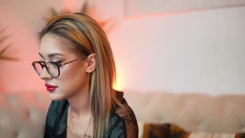  Aileen  online show from October 2025 06:41:02 PM