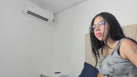 Snapshot of ainoa_pink chatting on October 2025 07:46:02 PM Ainoa online show from October 2025 07:46:02 PM